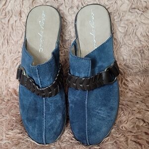 Easy Spirit Women's Blue Suede Mules